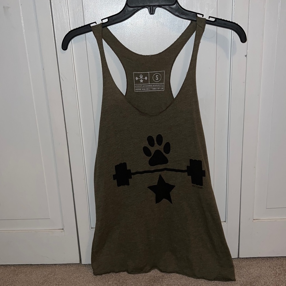 Wags & weights tank